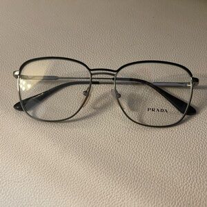 ✨PRADA✨ eyewear #glasses
